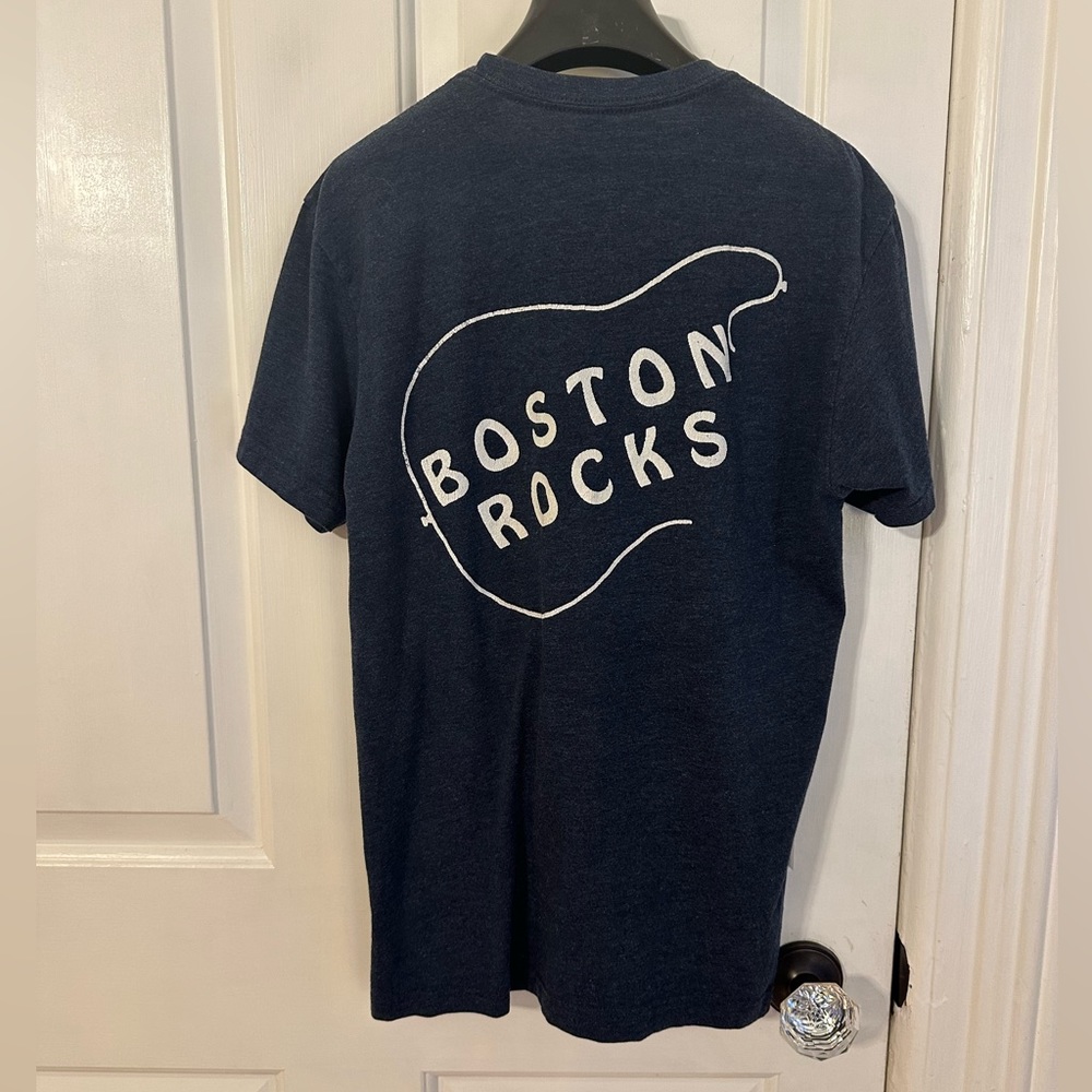 Rare Vintage Mr. Music Boston Guitar Store T Shirt - Picture 2 of 4